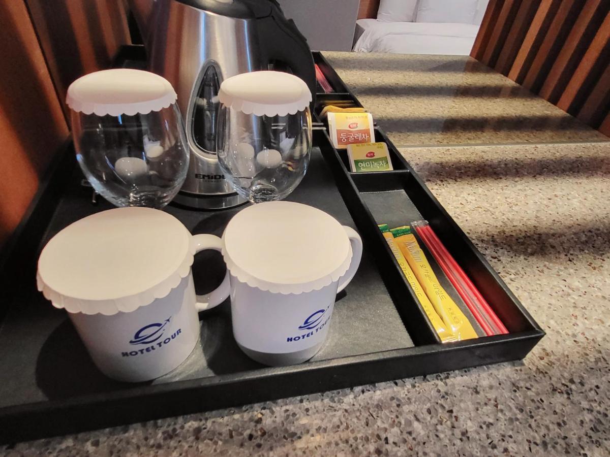Hotel Tour Incheon Airport Hotel & Suites Екстериор снимка